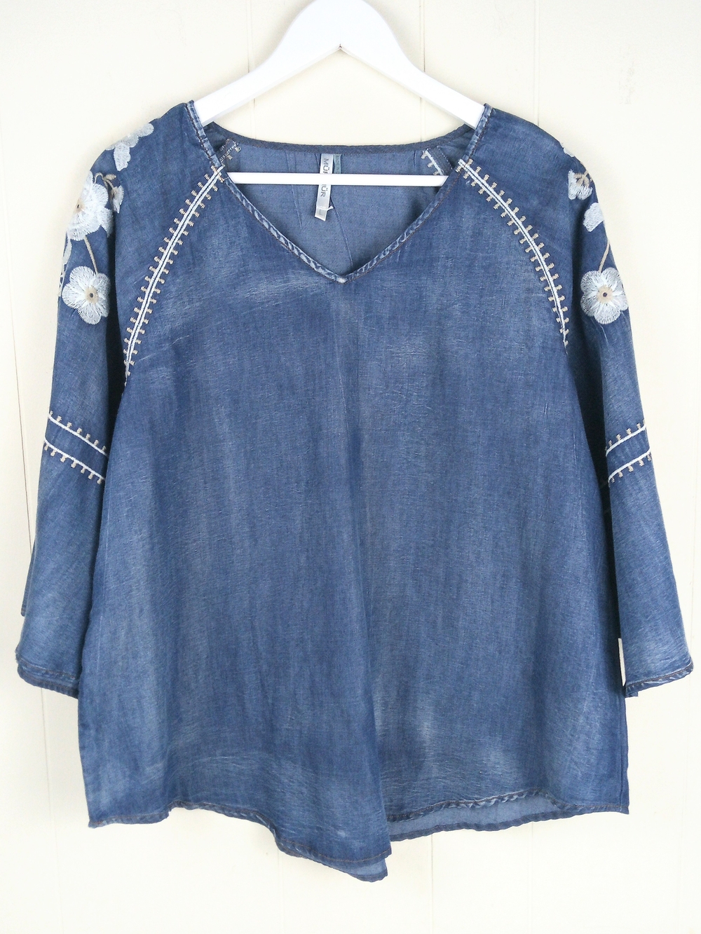 Mur Mur Denim Blue Embroidered V-Neck Women's Chambray Top Size L Distressed